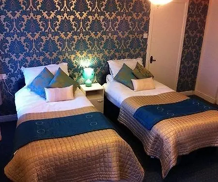 The Farmers Arms 3*