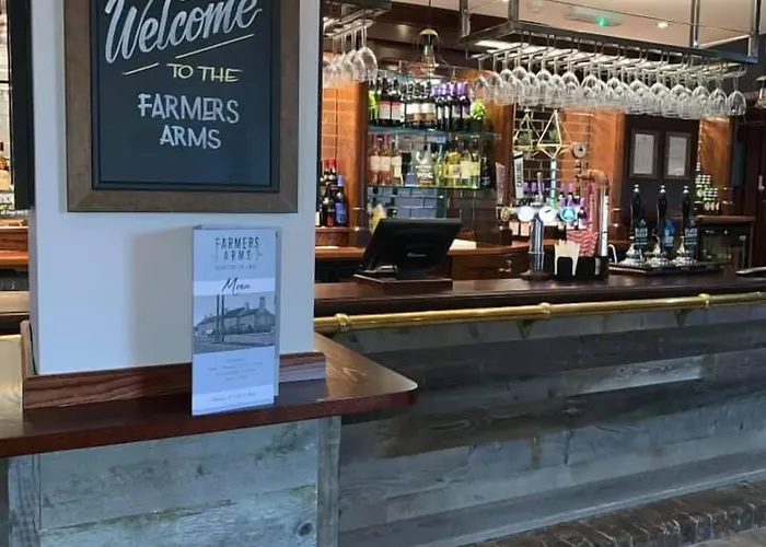 The Farmers Arms Hotel